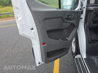 2025 Ford Transit 250 Cargo Van Low Roof 130.0" WB - miniatura 9