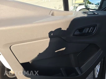 2025 Ford Transit 250 Cargo Van Low Roof 130.0" WB - miniatura 9