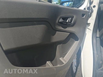 2025 Ford Transit 250 Cargo Van Low Roof 148.0" WB - miniatura 9