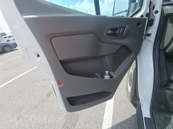2025 Ford Transit 250 Cargo Van Medium Roof 148.0" WB - miniatura 9