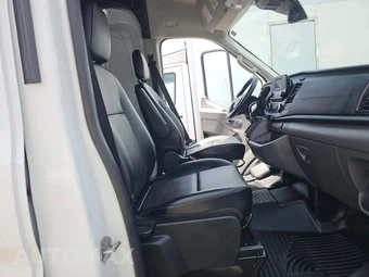 2025 Ford Transit 250 Cargo Van Medium Roof 148.0" WB - miniatura 17