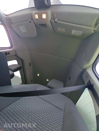 2025 Ford Transit Passenger Van XL Medium Roof 148.0" WB - miniatura 11
