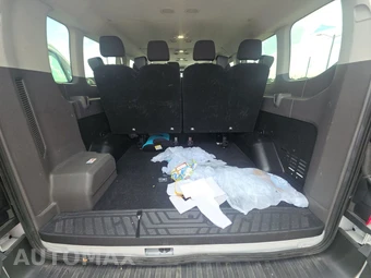 2025 Ford Transit Passenger Van XLT Low Roof 148.0" WB - miniatura 16