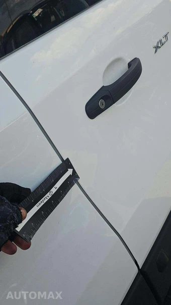 2025 Ford Transit Passenger Van XLT Low Roof 148.0" WB - miniatura 23