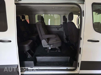 2025 Ford Transit Passenger Van XLT Low Roof 148.0" WB - miniatura 16