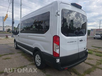 2025 Ford Transit Passenger Van XLT Medium Roof 148.0" WB - miniatura 2