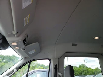 2025 Ford Transit Passenger Van XLT Medium Roof 148.0" WB - miniatura 17