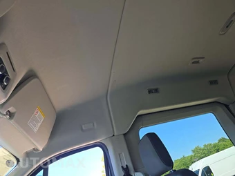 2025 Ford Transit Passenger Van XLT Medium Roof 148.0" WB - miniatura 11