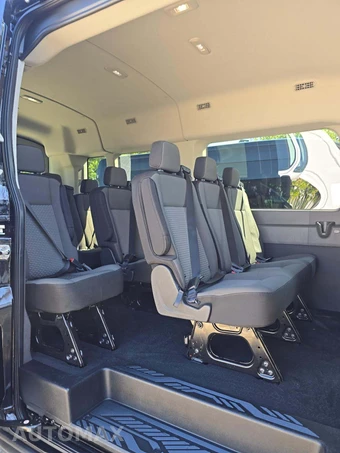 2025 Ford Transit Passenger Van XLT Medium Roof 148.0" WB - miniatura 15