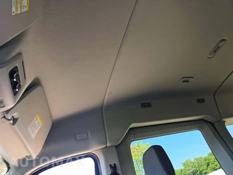 2025 Ford Transit Passenger Van XLT Medium Roof 148.0" WB - miniatura 11