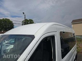 2025 Ford Transit Passenger Van XLT Medium Roof 148.0" WB - miniatura 12