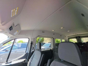 2025 Ford Transit Passenger Van XLT Medium Roof 148.0" WB - miniatura 11
