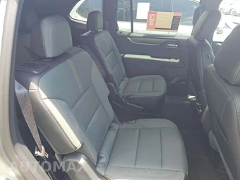 2025 GMC Acadia AT4 4SB - miniatura 14