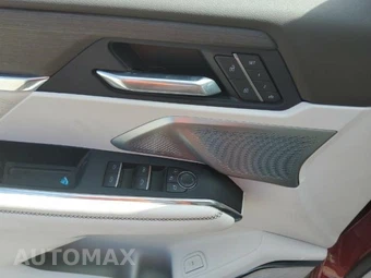 2025 GMC Acadia Denali 5SA - miniatura 12