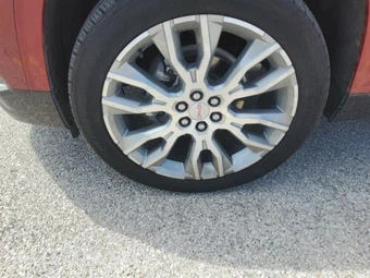 2025 GMC Acadia Denali 5SA - miniatura 3
