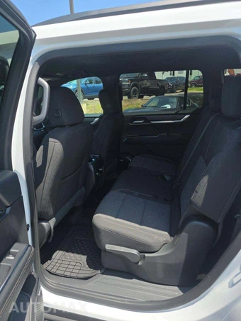 2025 GMC Acadia Elevation 4SC - miniatura 10