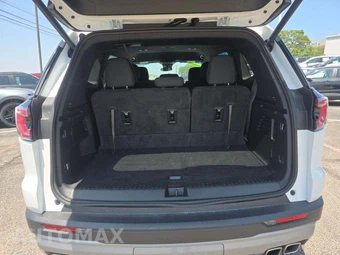 2025 GMC Acadia Elevation 4SC - miniatura 12