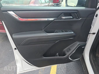 2025 GMC Acadia Elevation 4SD - miniatura 15
