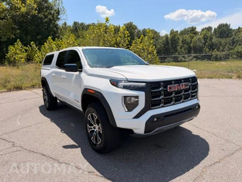 2025 GMC Canyon AT4 Crew Cab Medium Bed 4SG - miniatura 3