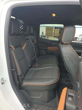 2025 GMC Canyon AT4 Crew Cab Medium Bed 4SG - miniatura 16