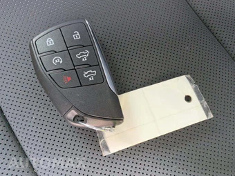 2025 GMC HUMMER EV Pickup 3X Crew Cab Short Bed - miniatura 8
