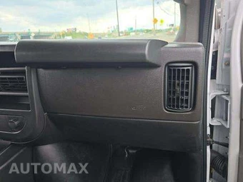 2025 GMC Savana 2500 Cargo Van 1WT 135.0" WB - miniatura 18