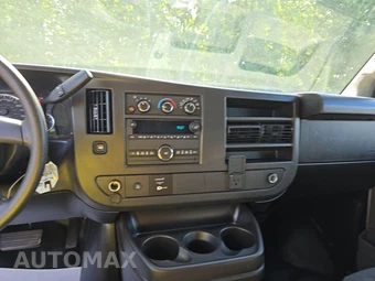 2025 GMC Savana 2500 Cargo Van 1WT 135.0" WB - miniatura 11