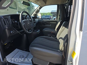 2025 GMC Savana 2500 Cargo Van 1WT 135.0" WB - miniatura 7