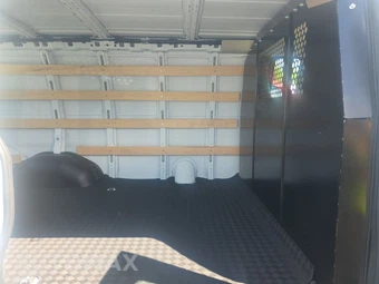 2025 GMC Savana 2500 Cargo Van 1WT 135.0" WB - miniatura 13