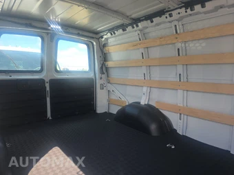 2025 GMC Savana 2500 Cargo Van 1WT 135.0" WB - miniatura 16