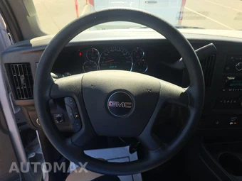 2025 GMC Savana 2500 Cargo Van 1WT 135.0" WB - miniatura 10