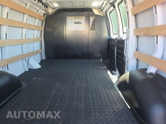 2025 GMC Savana 2500 Cargo Van 1WT 135.0" WB - miniatura 15