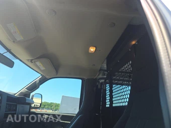 2025 GMC Savana 2500 Cargo Van 1WT 135.0" WB - miniatura 16