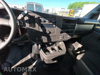 2025 GMC Savana 2500 Cargo Van 1WT 135.0" WB - miniatura 11
