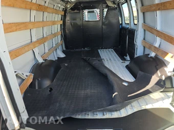 2025 GMC Savana 2500 Cargo Van 1WT 135.0" WB - miniatura 15