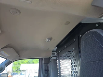 2025 GMC Savana 2500 Cargo Van 1WT 135.0" WB - miniatura 17
