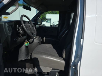 2025 GMC Savana 2500 Cargo Van 1WT 135.0" WB - miniatura 7