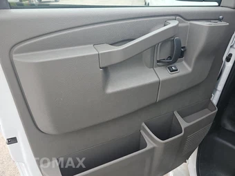 2025 GMC Savana 2500 Cargo Van 1WT 135.0" WB - miniatura 9