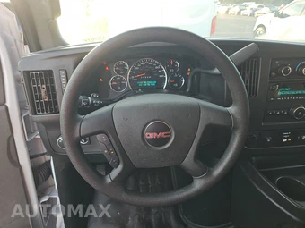 2025 GMC Savana 2500 Cargo Van 1WT 135.0" WB - miniatura 10