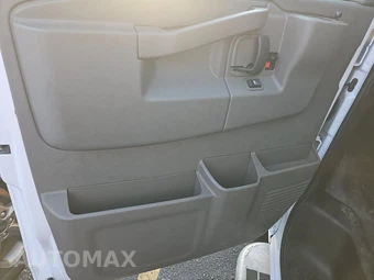 2025 GMC Savana 2500 Cargo Van 1WT 135.0" WB - miniatura 9