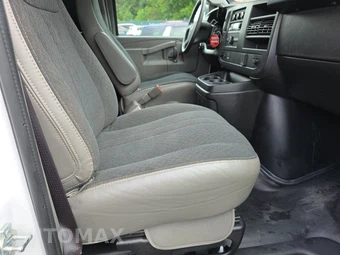 2025 GMC Savana 2500 Cargo Van 1WT 135.0" WB - miniatura 8