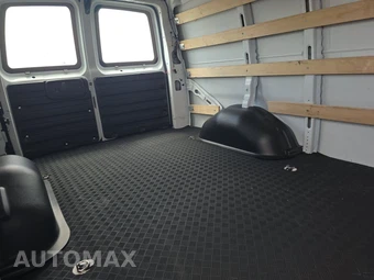 2025 GMC Savana 2500 Cargo Van 1WT 135.0" WB - miniatura 14