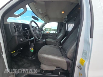 2025 GMC Savana 2500 Cargo Van 1WT 135.0" WB - miniatura 7