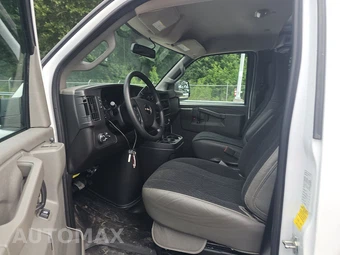 2025 GMC Savana 2500 Cargo Van 1WT 135.0" WB - miniatura 7