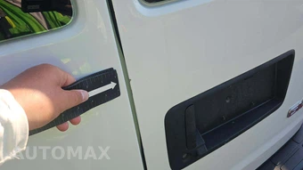 2025 GMC Savana 2500 Cargo Van 1WT 135.0" WB - miniatura 22