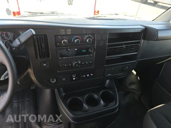 2025 GMC Savana 2500 Cargo Van 1WT 135.0" WB - miniatura 11