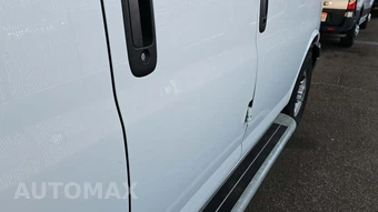2025 GMC Savana 2500 Cargo Van 1WT 135.0" WB - miniatura 25