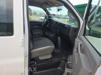 2025 GMC Savana 2500 Cargo Van 1WT 135.0" WB - miniatura 8