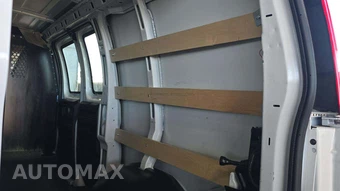 2025 GMC Savana 2500 Cargo Van 1WT 135.0" WB - miniatura 18
