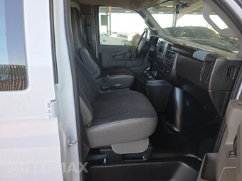 2025 GMC Savana 2500 Cargo Van 1WT 135.0" WB - miniatura 8